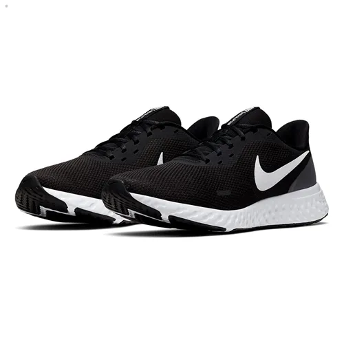 Tenis Nike Revolution 5