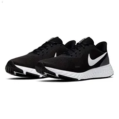 Tenis Nike Revolution 5